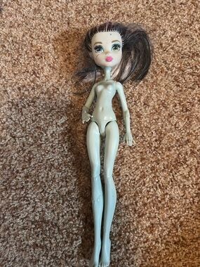 Monster High Doll Frankie Stein Mattel 2008 Pink Lip Nude Doll
